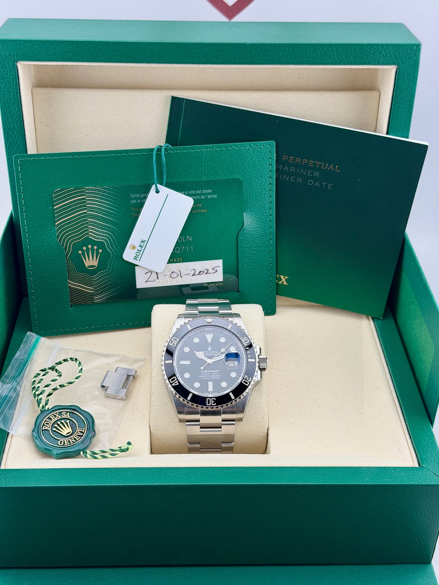 2025 ROLEX Submariner Date 126610LN 41mm Full Set