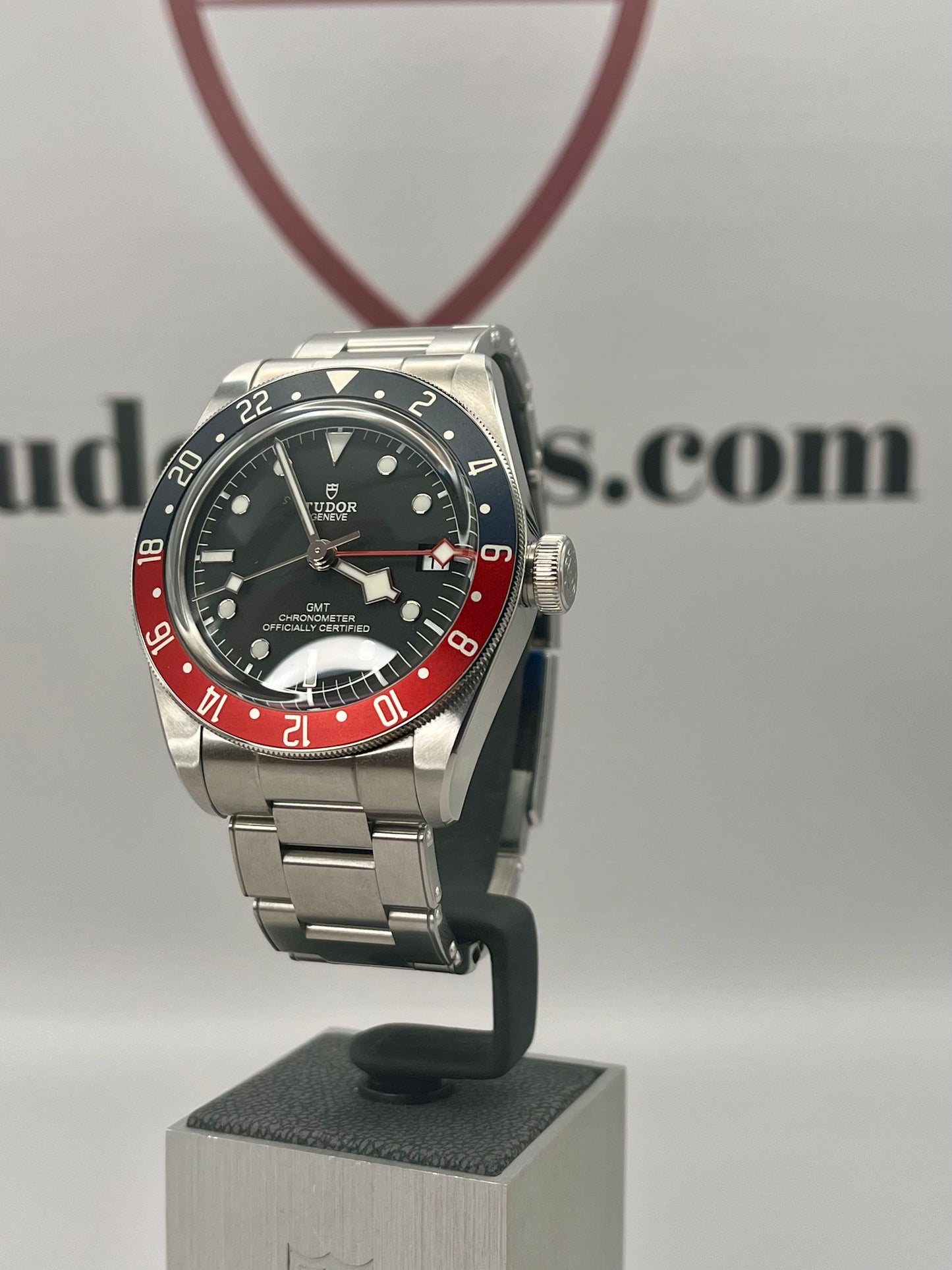 2025 **BRAND NEW** TUDOR Black Bay GMT 'Pepsi' - 79830RB - 2 x OEM Straps