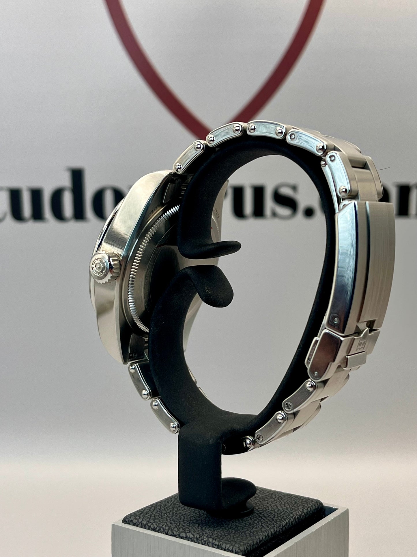 2025 TUDOR Black Bay Pro Opaline - 79470 - 39mm - Full Set - Warrnty to Apr 2030