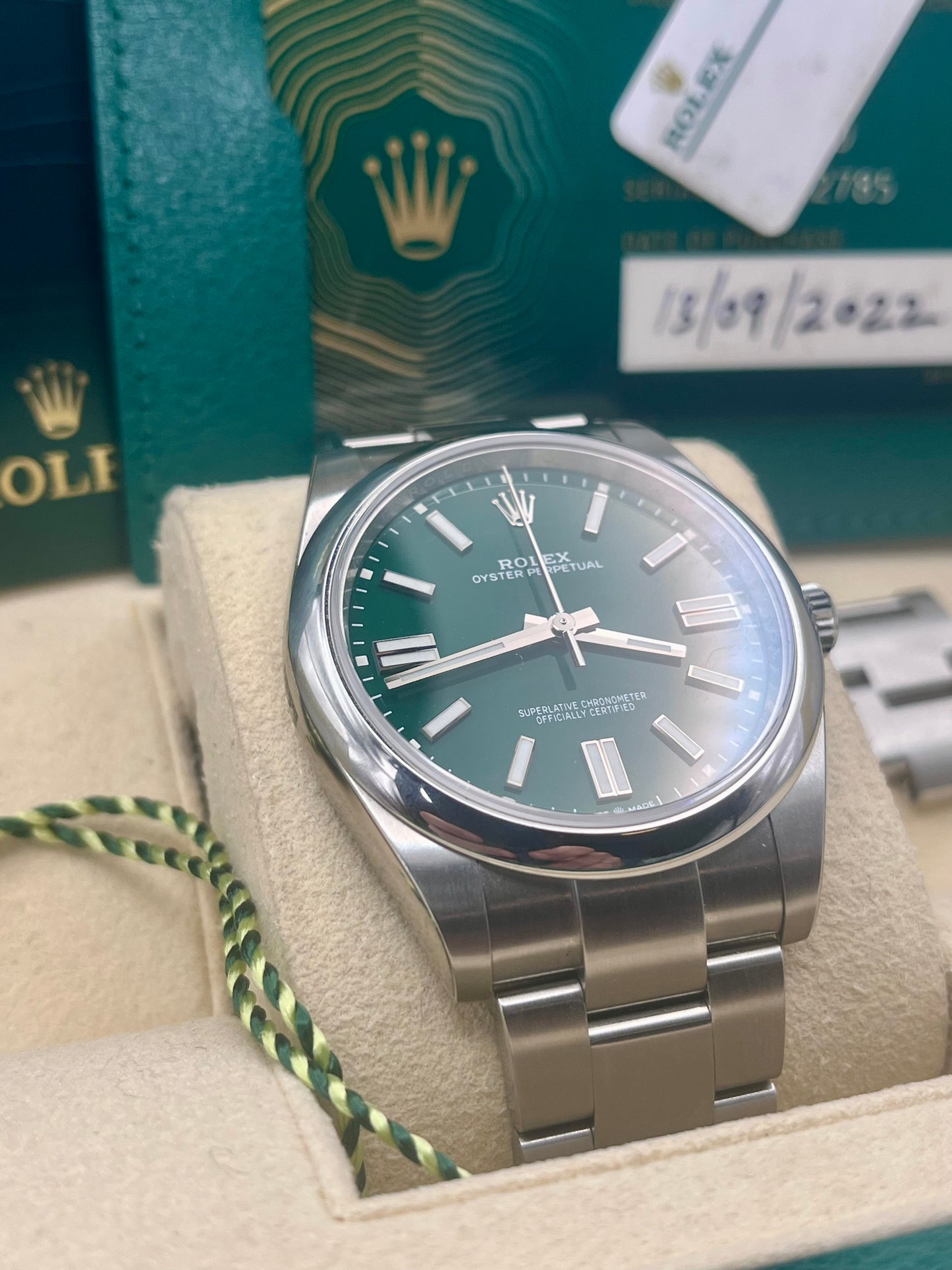 *Stickered* ROLEX Oyster Perpetual 41mm - 124300 - Full Set - Warranty