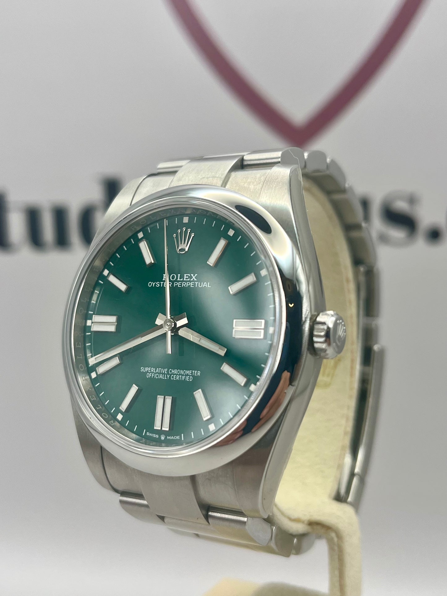 *Stickered* ROLEX Oyster Perpetual 41mm - 124300 - Full Set - Warranty