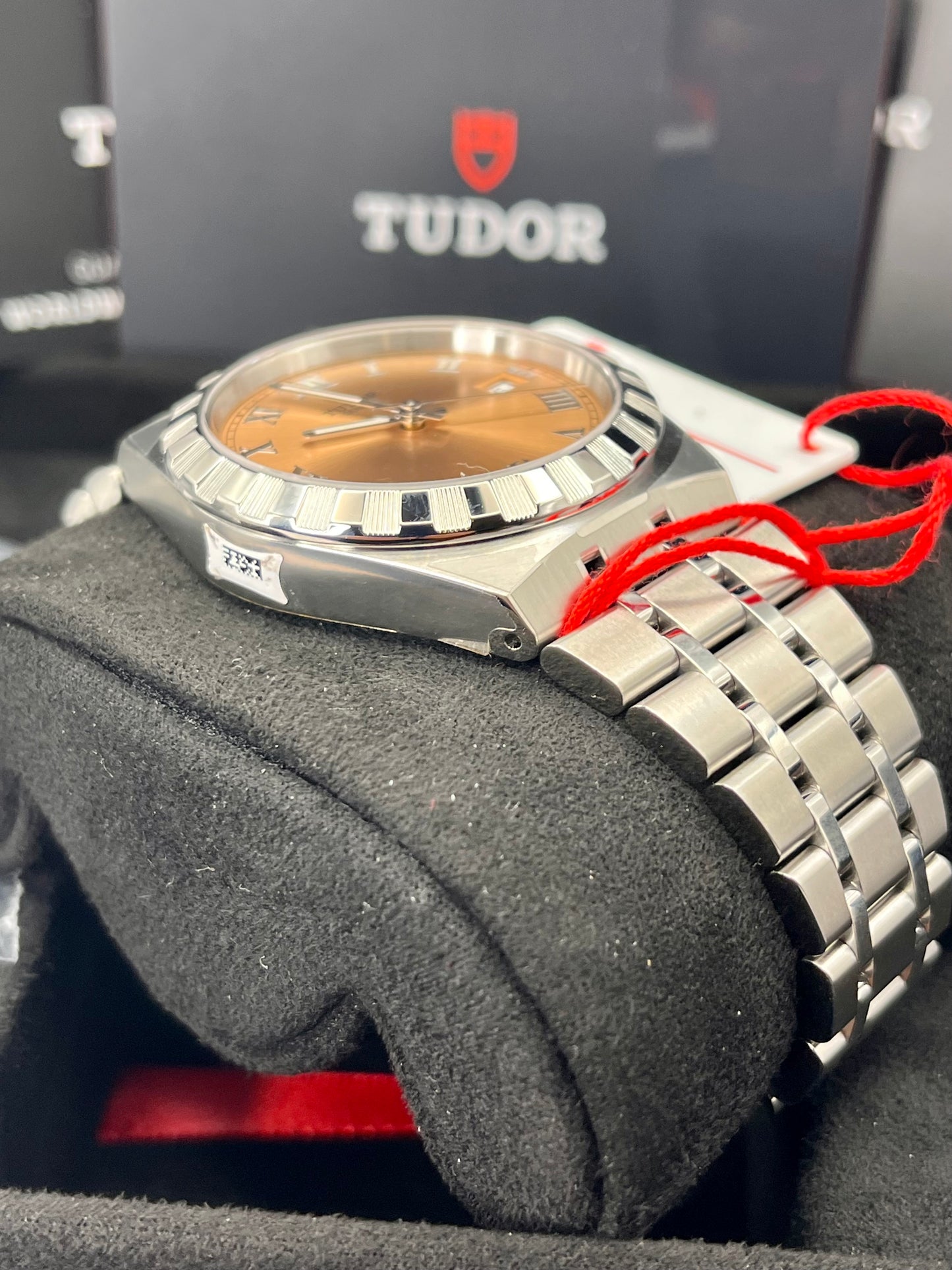2025 *UNWORN* TUDOR Royal 28500 - 38mm - Salmon - Full Set