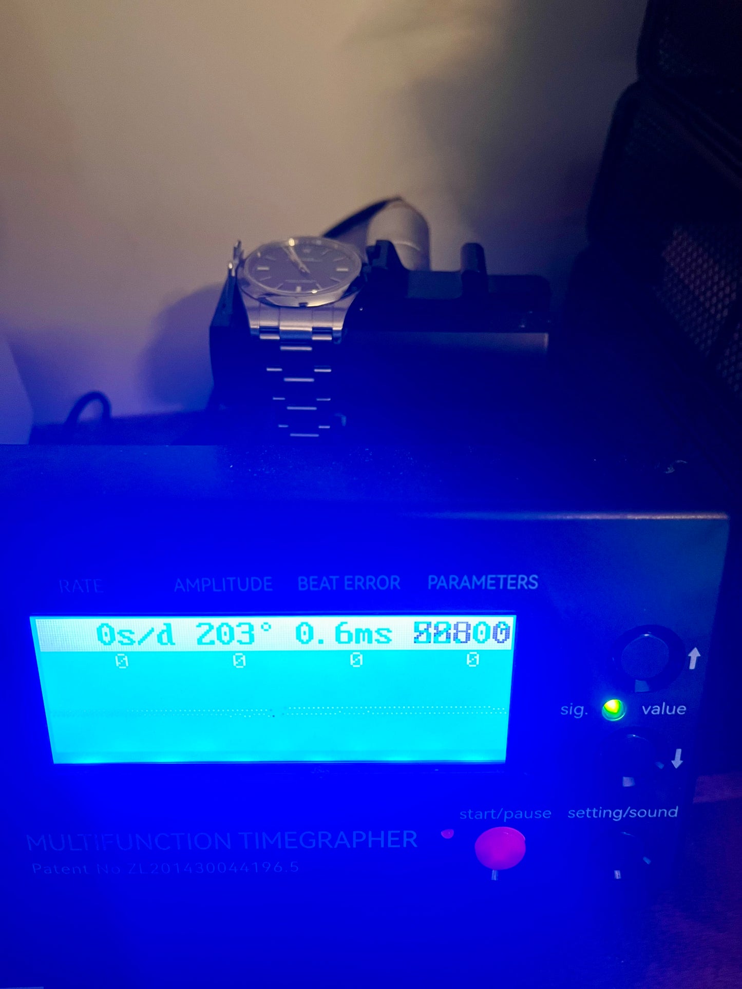 ROLEX Oyster Perpetual Rhodium Dial - 39mm - 114300 - Full Set