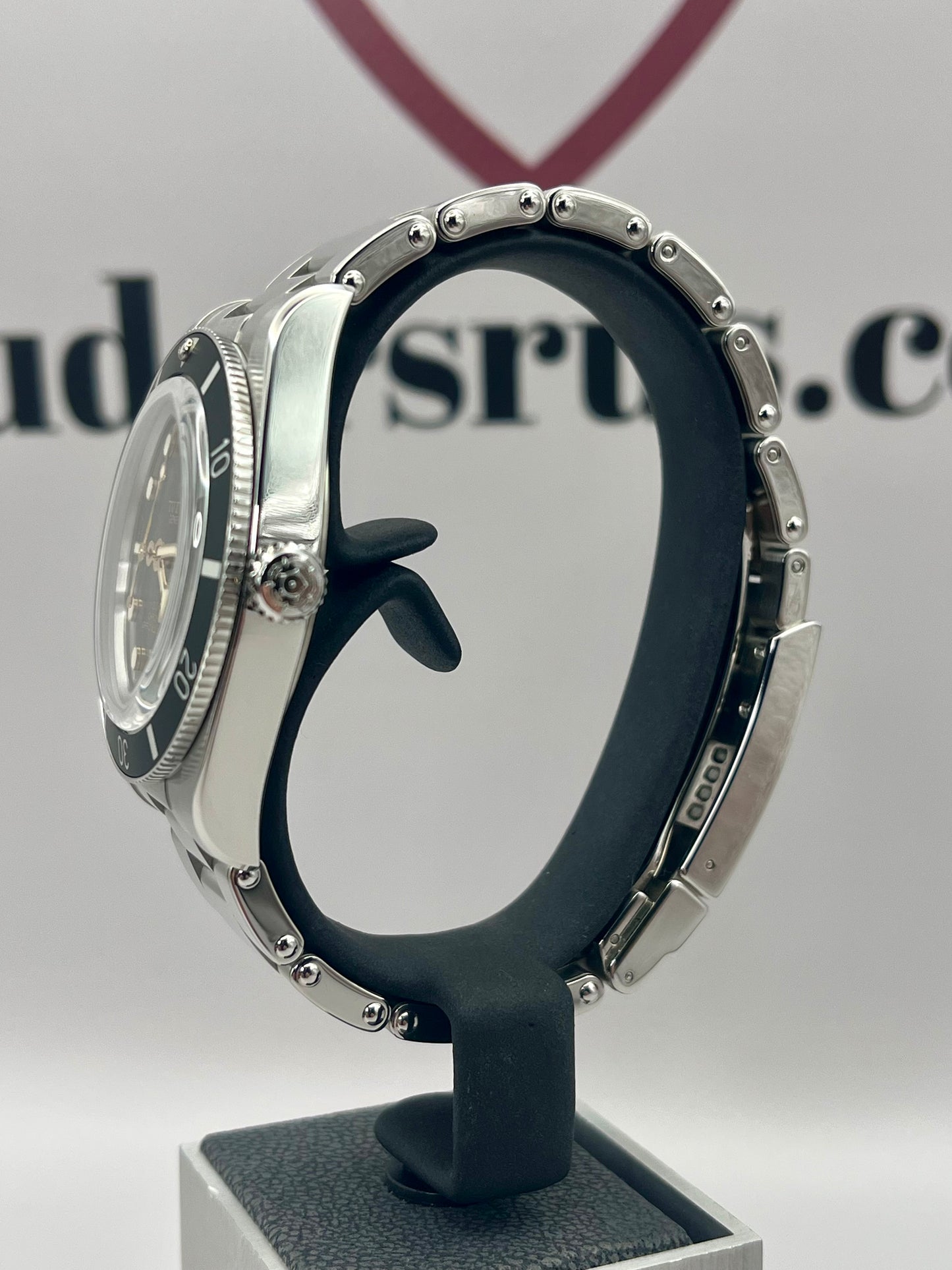 2024 TUDOR Black Bay 54 - M79000 - 37mm - Immaculate