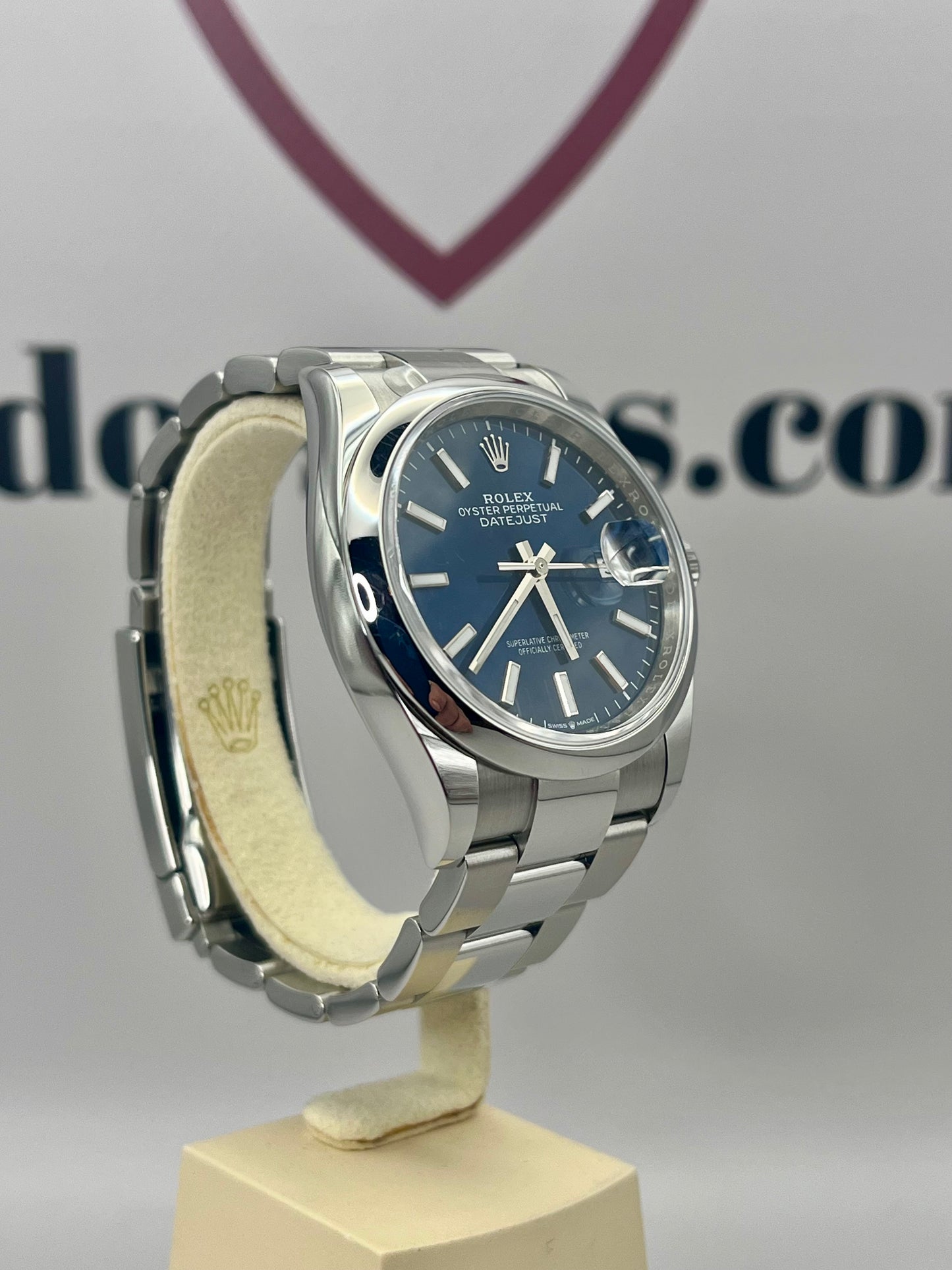 2025 ROLEX Datejust 36mm - 126200 - Stunning Blue Dial - Full Set