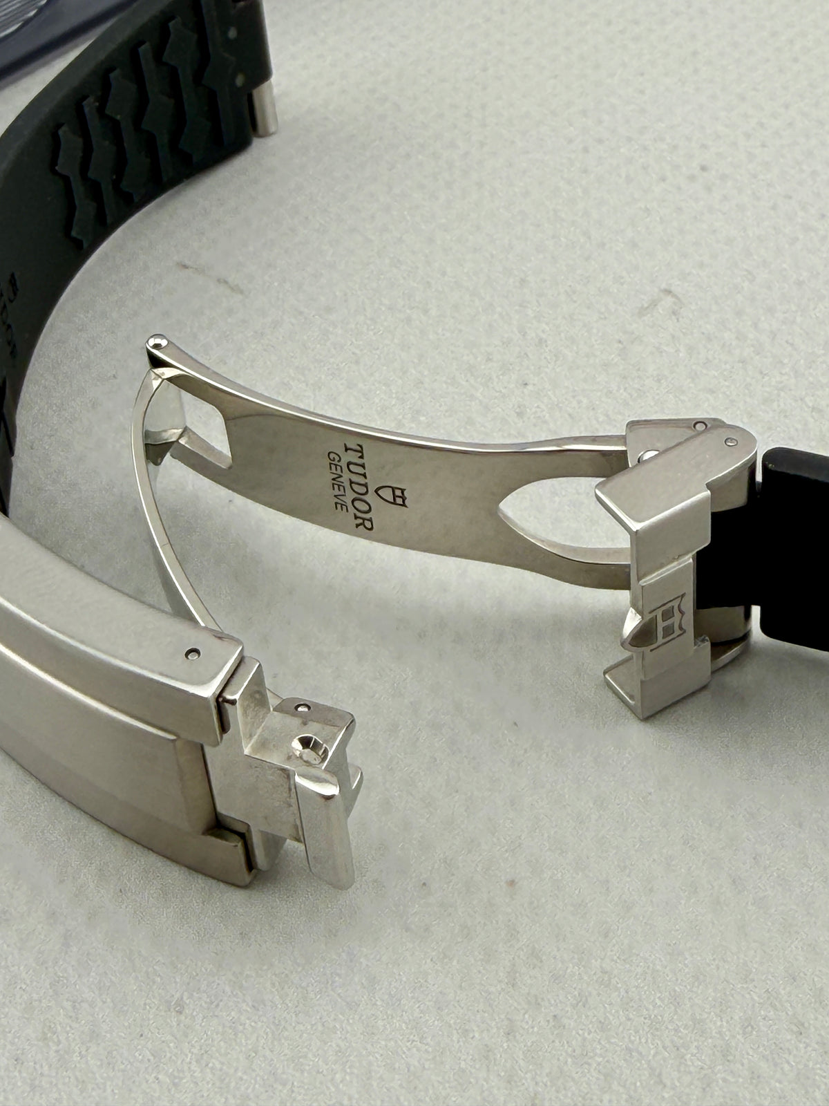 OEM Tudor 20mm Black Rubber Strap & OEM T Fit Clasp + End links