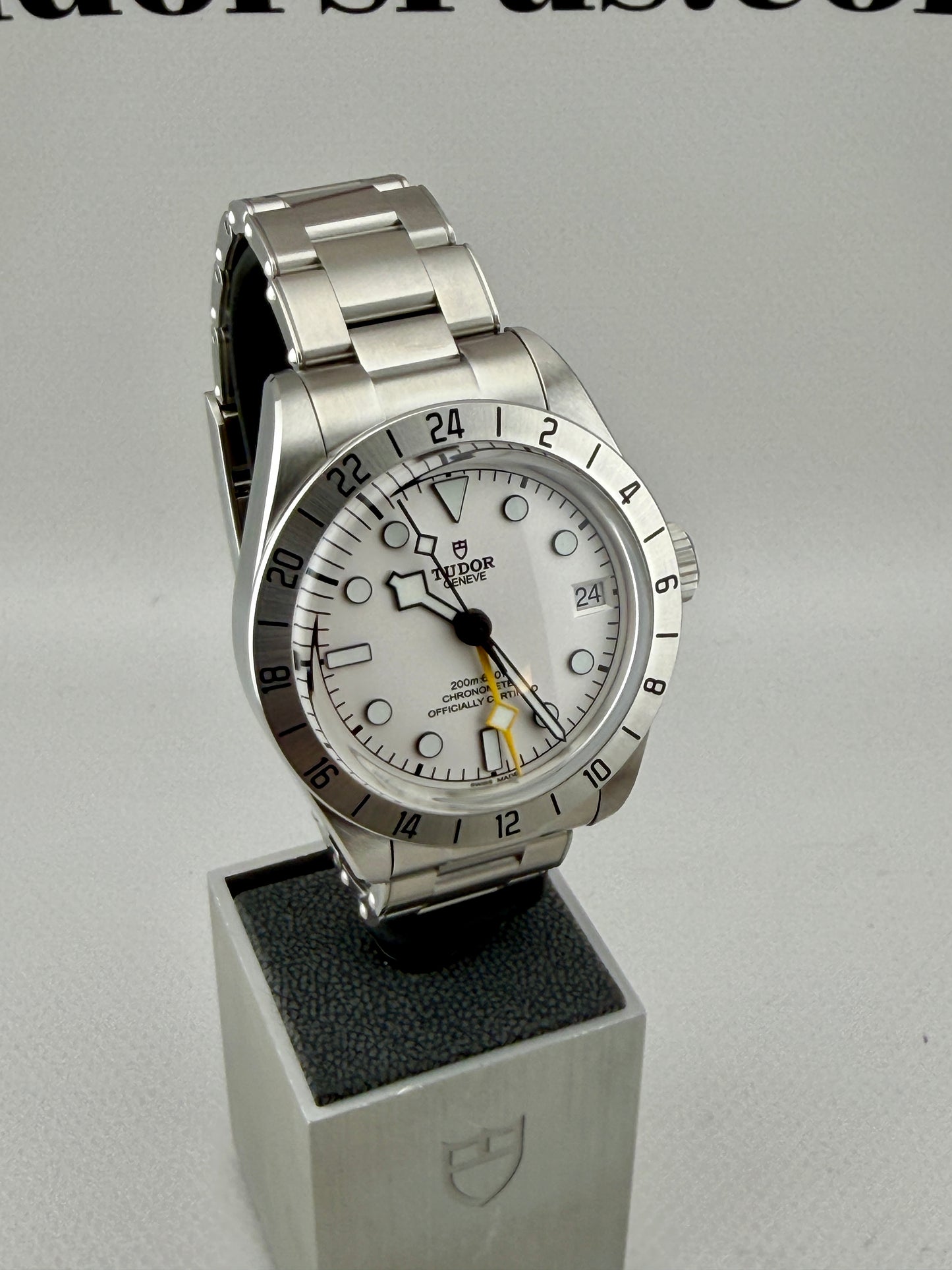 New/Unworn 2026 TUDOR Black Bay Pro Opaline 79470 39mm Full Set