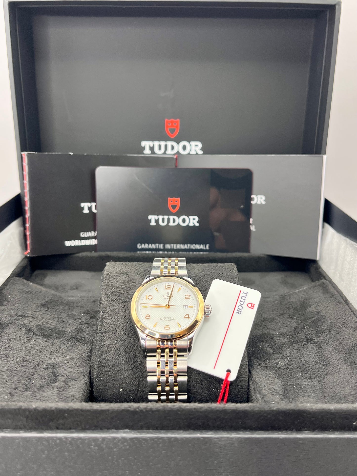 2025 *UNWORN* TUDOR 1926 - 91351 - 28mm - Steel & Rose Gold