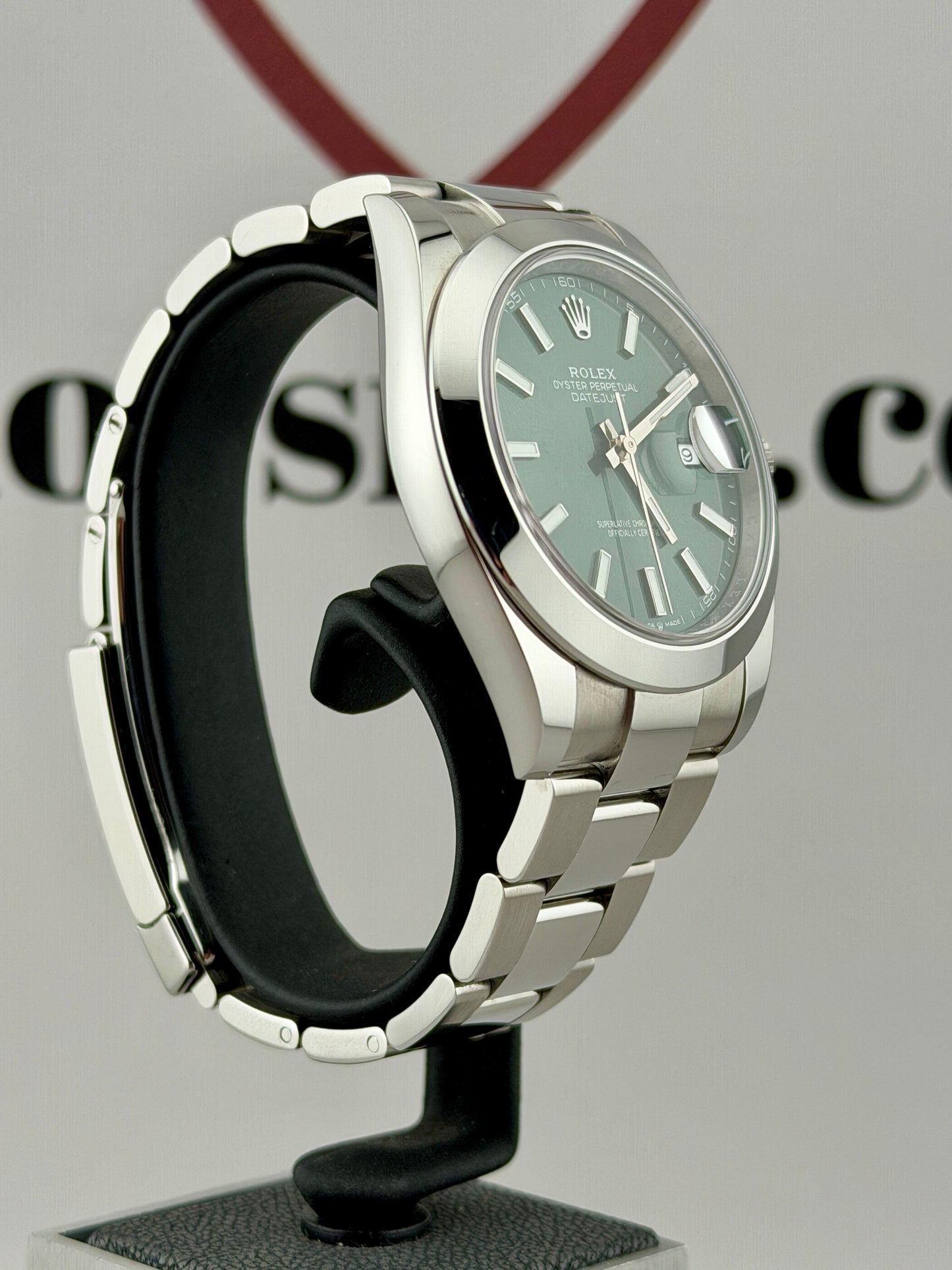 Dec 2025 ROLEX DateJust 41 Mint Dial 126300 41mm Full Set