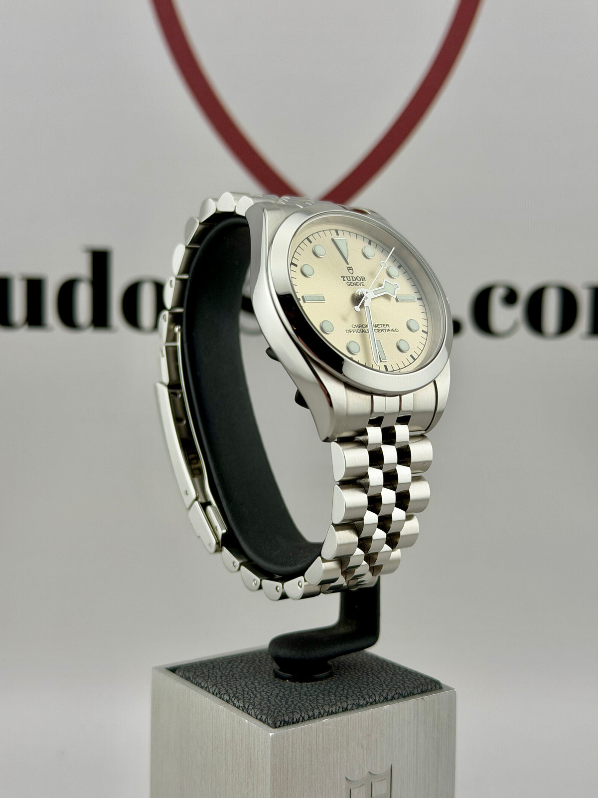 2023 TUDOR Black Bay One 36mm Champagne Dial M79640 Full Set Warranty
