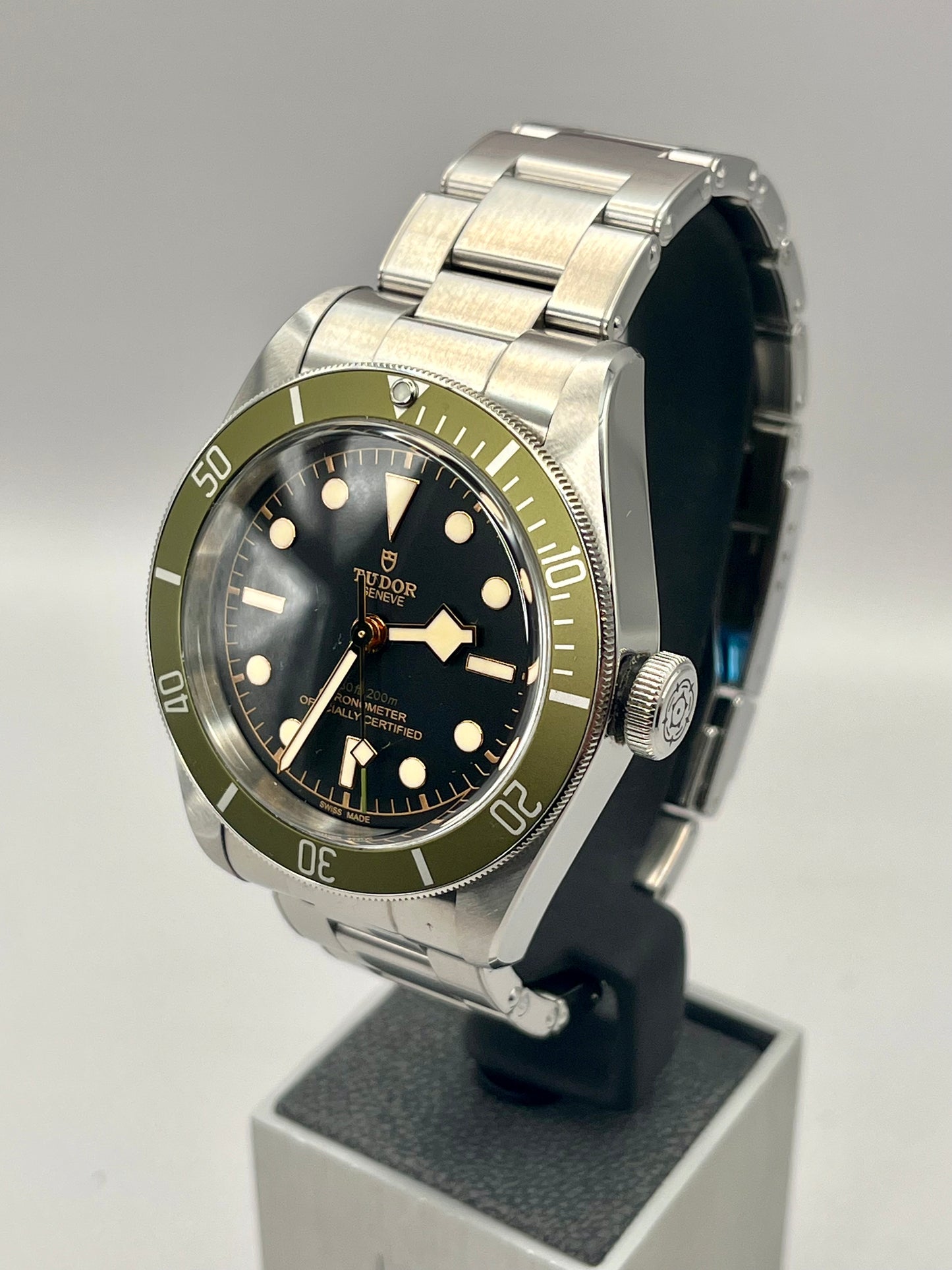 2022 TUDOR Black Bay 79230G 'Harrods' Edition - 41mm - Full Set