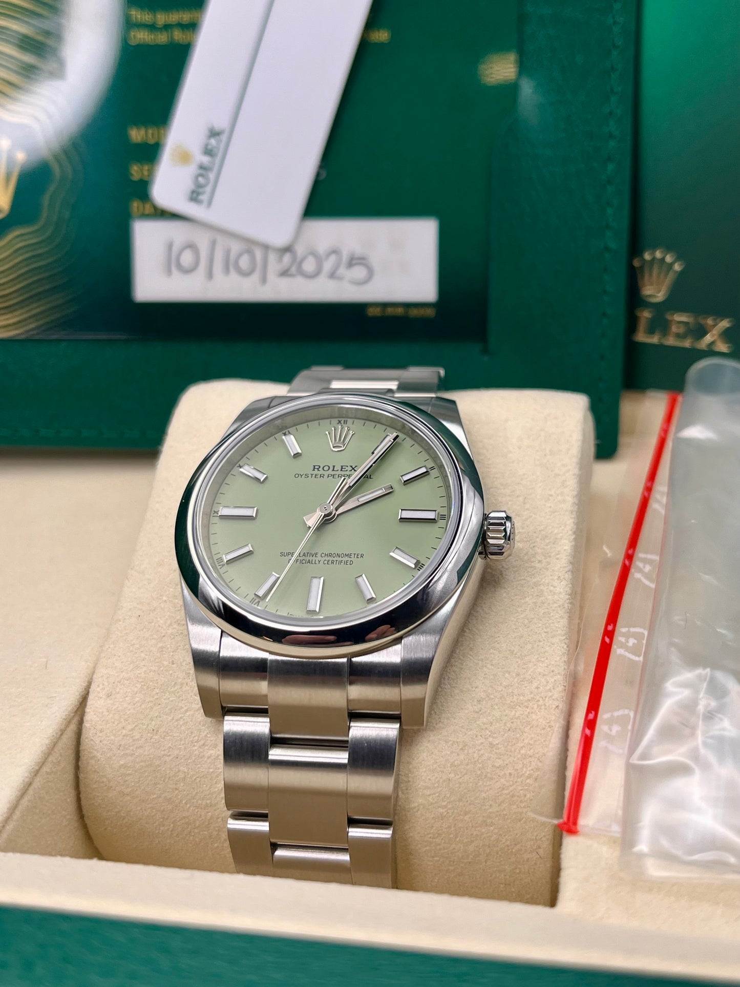2025 *BRAND NEW* ROLEX OP34 Pistachio - 124200 - 34mm - Full Set