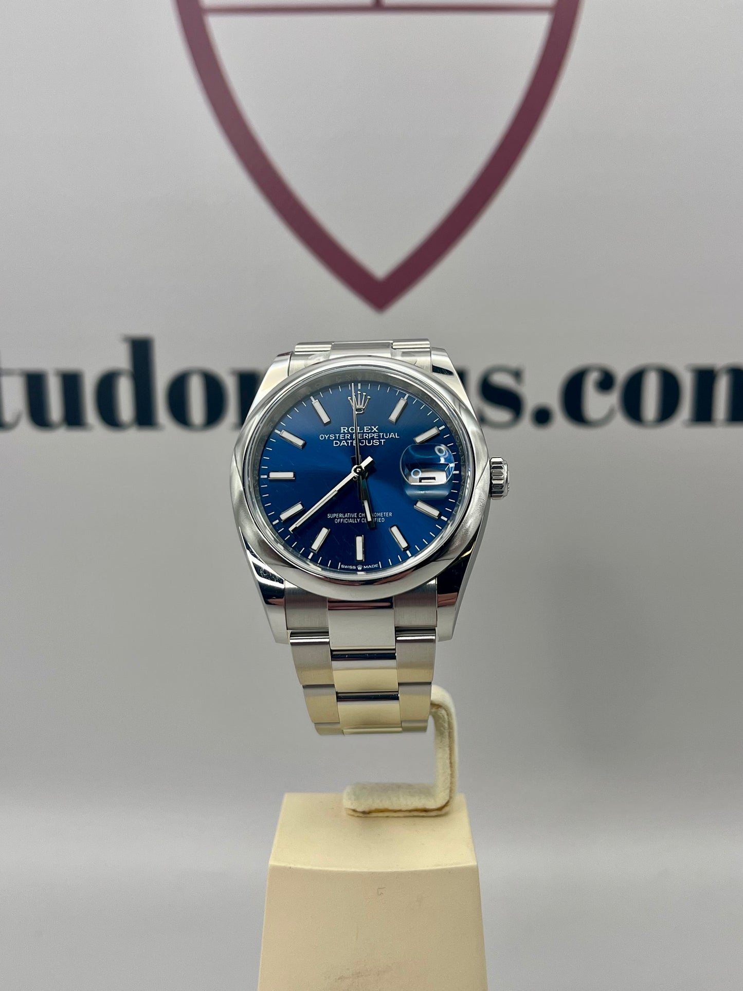 2025 ROLEX Datejust 36mm - 126200 - Stunning Blue Dial - Full Set