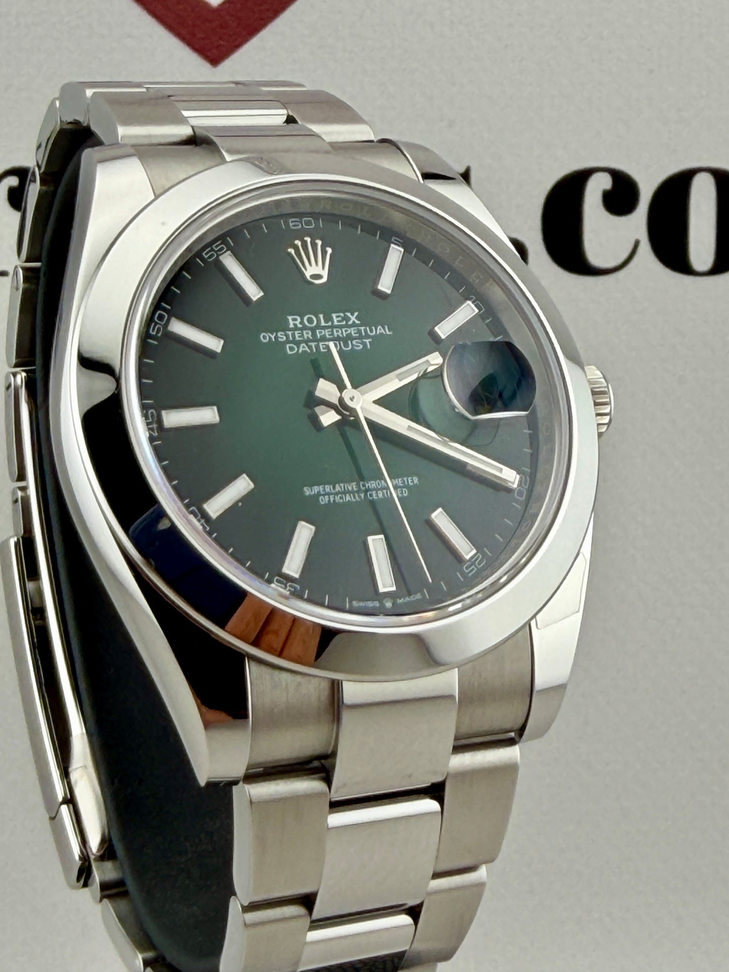 2026 ROLEX DateJust 41 Ombre Green Dial 126300 41mm Full Set