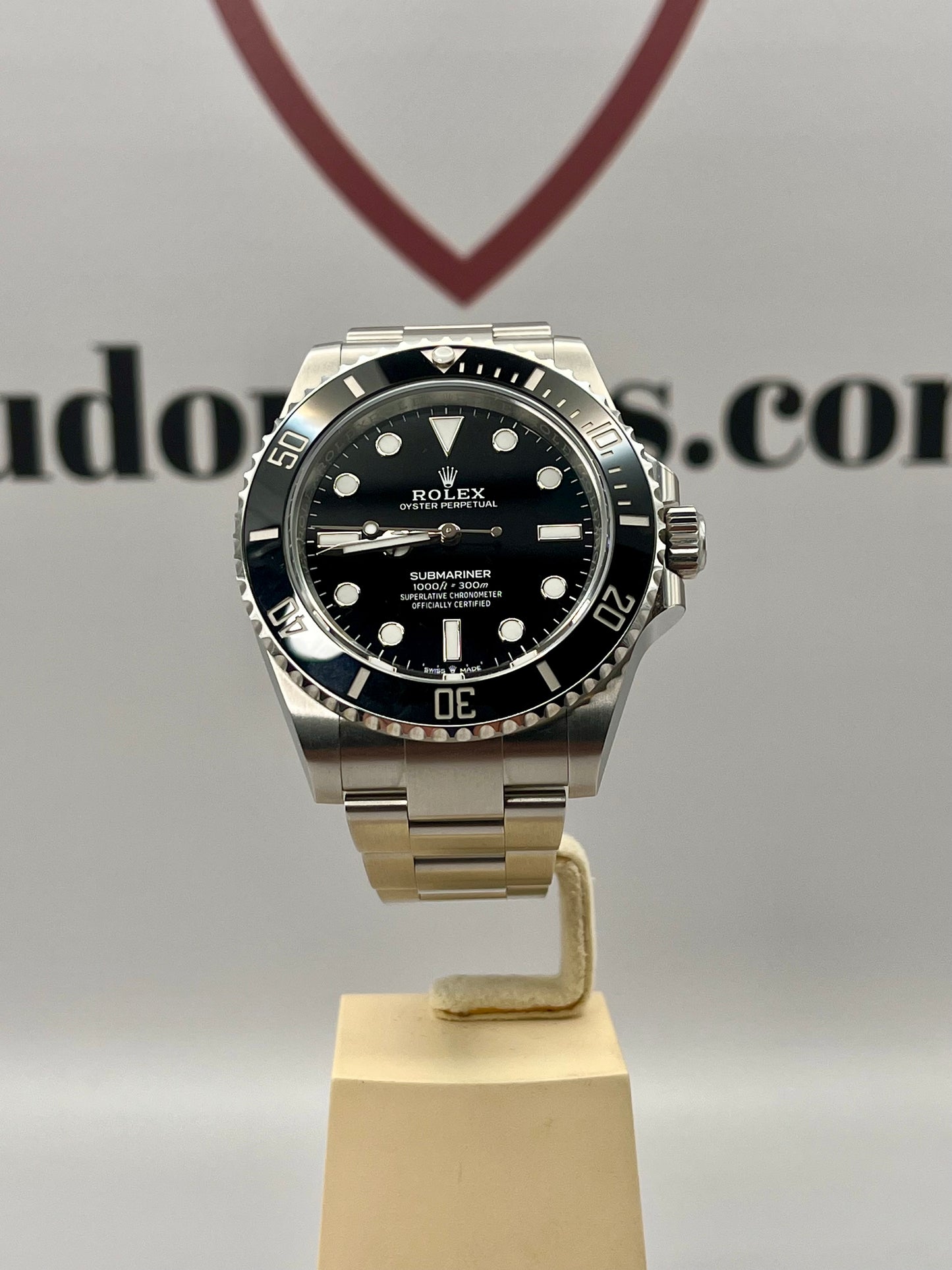 2025 **BRAND NEW** ROLEX Submariner - 124060 - 40 mm - Full Set